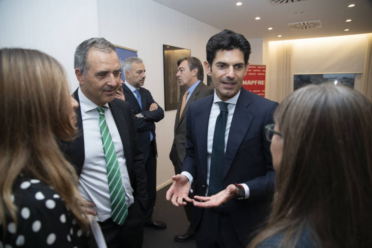 Carlos Pascual, en el desayuno de Valencia Plaza sobre el futuro de las pensiones. Foto 2